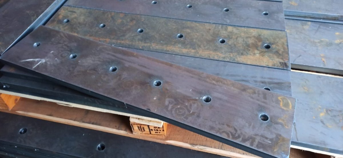 Нож отвала ДТ-75