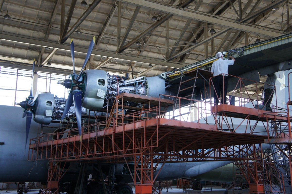 322 Авиационный ремонтный завод Кневичи