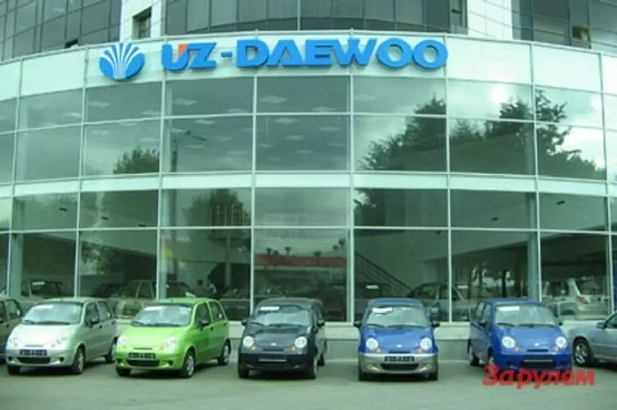 Daewoo Nexia в автосалоне