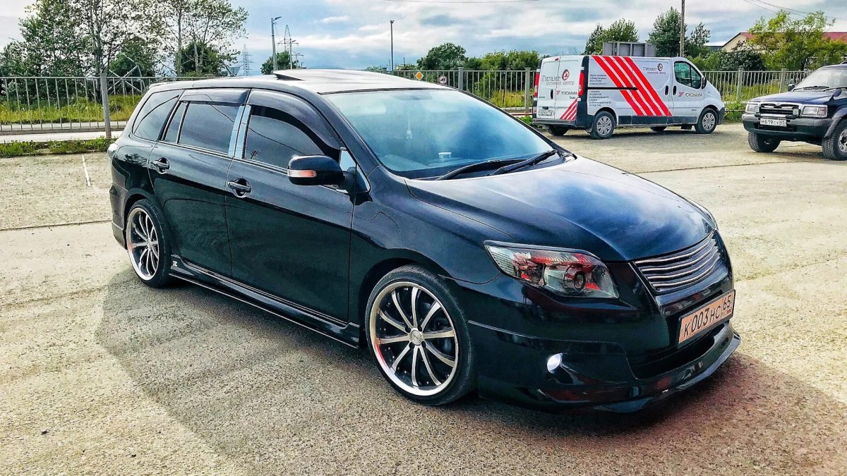 Toyota Corolla Fielder 141