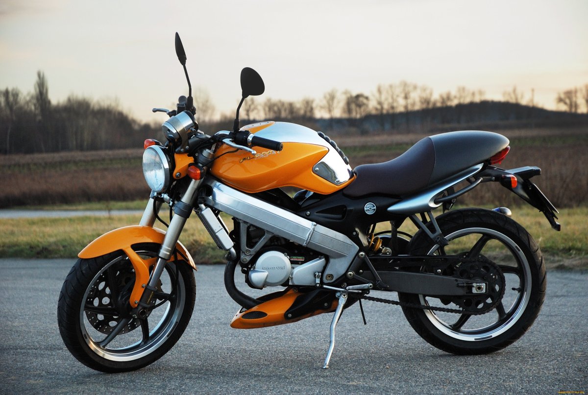 Мотоцикл Каджива Раптор 125