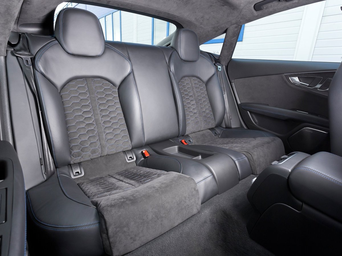 Ауди ку 8 салон сзади