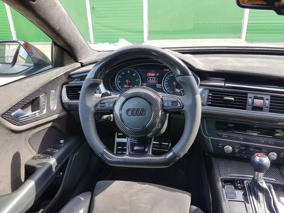 Audi rs7 руль