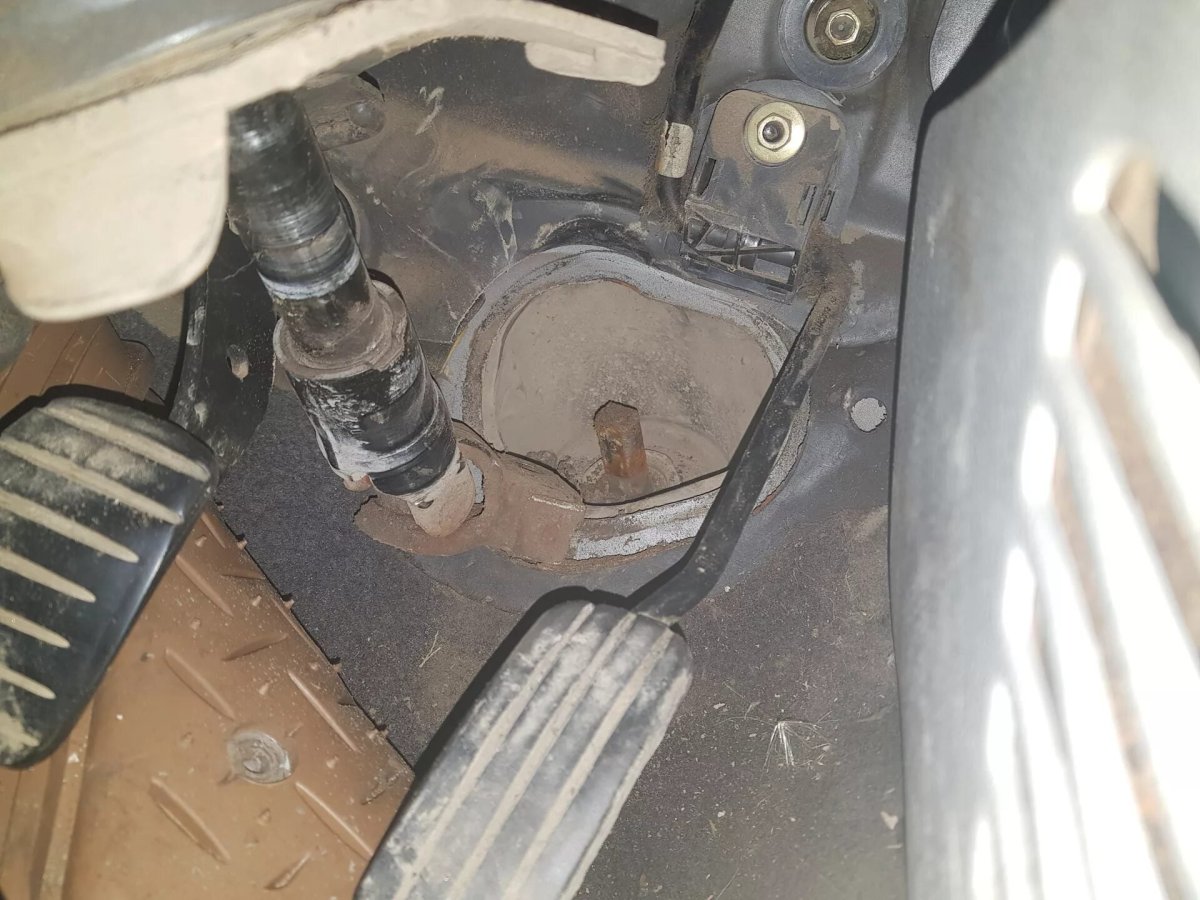 Пыльник рулевого вала Рено Симбол 1.4