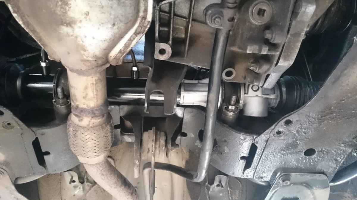 Крепление рейки Рено Симбол