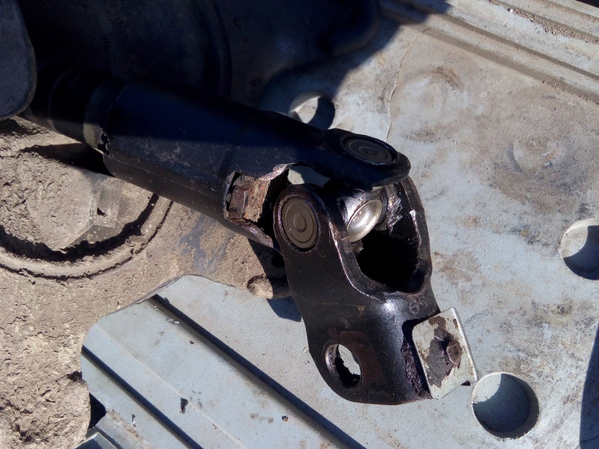 Рено Симбол крестовина рулевого вала