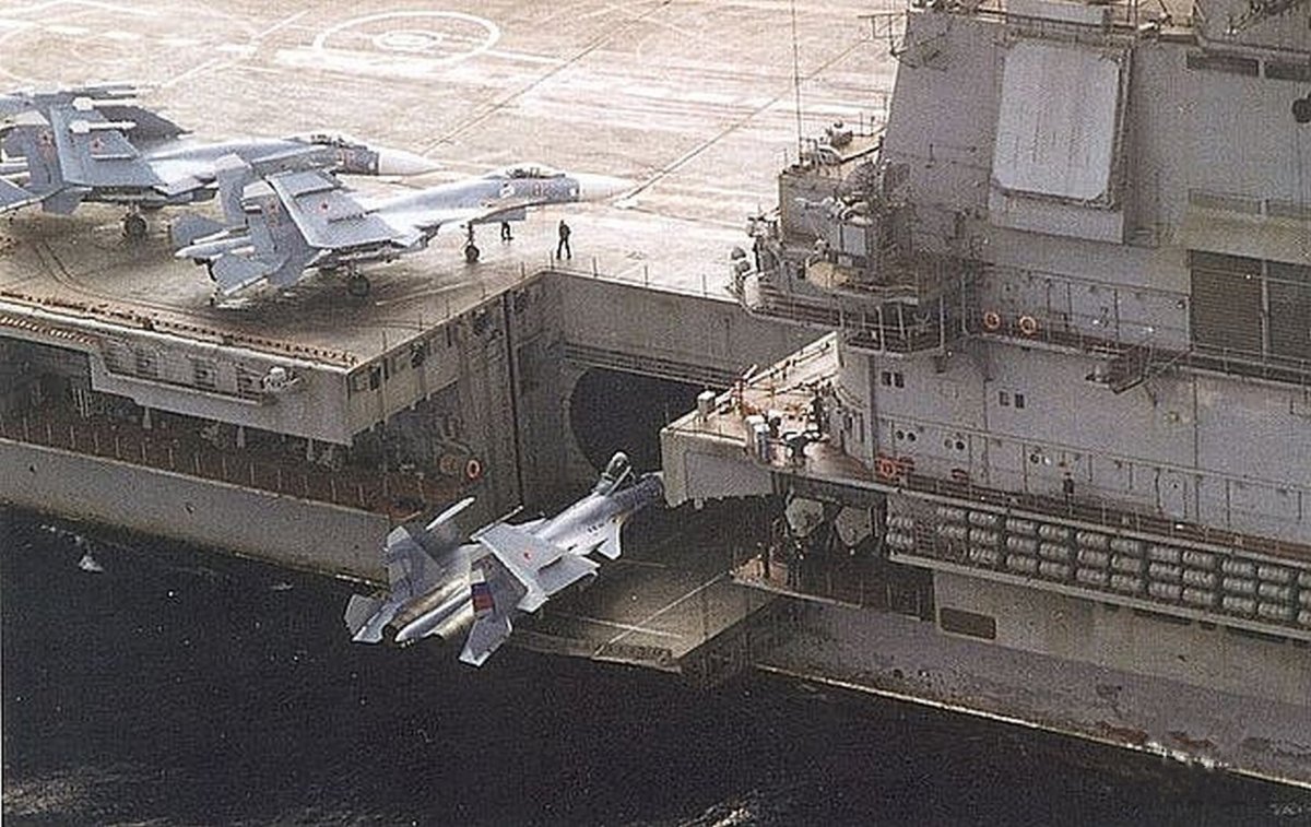 Кузнецов авианесущий крейсер