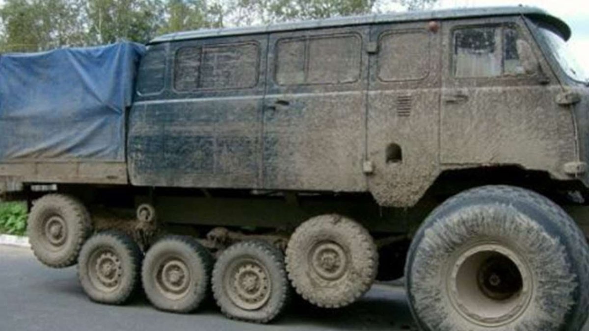 УАЗ 452 броневик