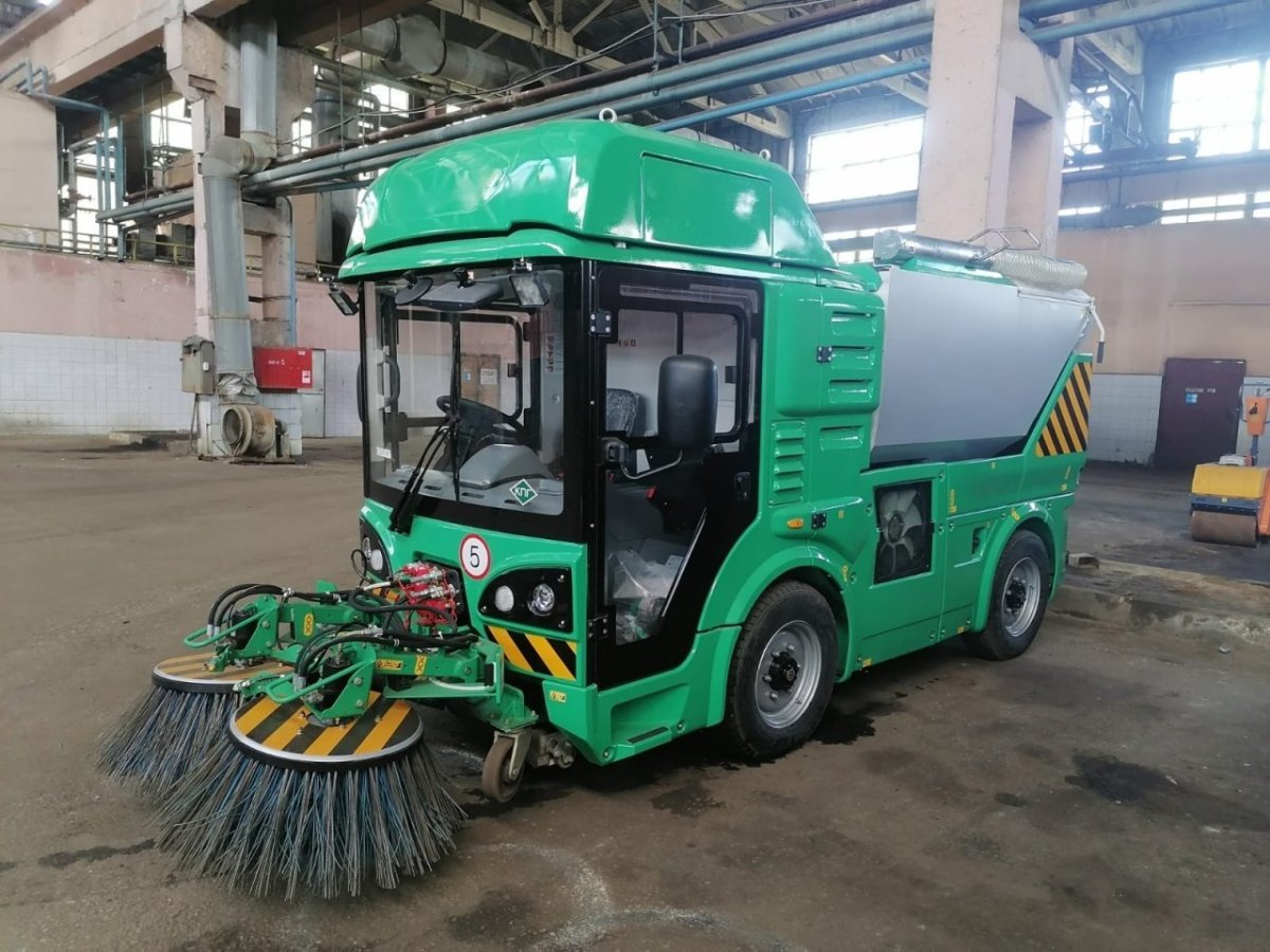 Тротуароуборочная машина тум-1200