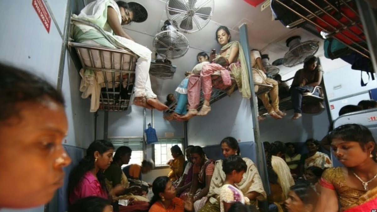 Плацкартный вагон в Индии