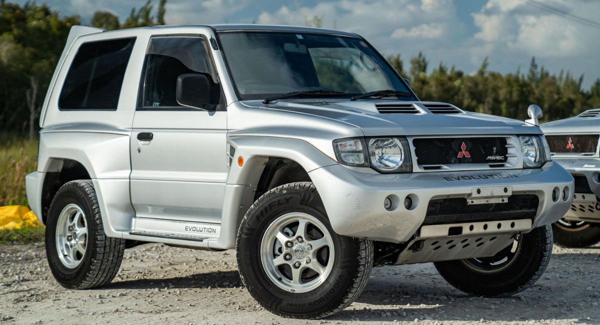 Mitsubishi Pajero EVO