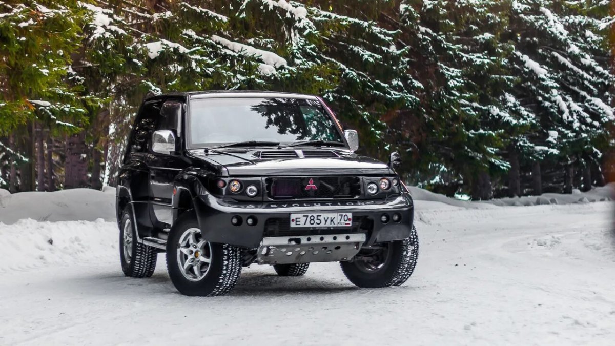 Mitsubishi Pajero 2 Evolution