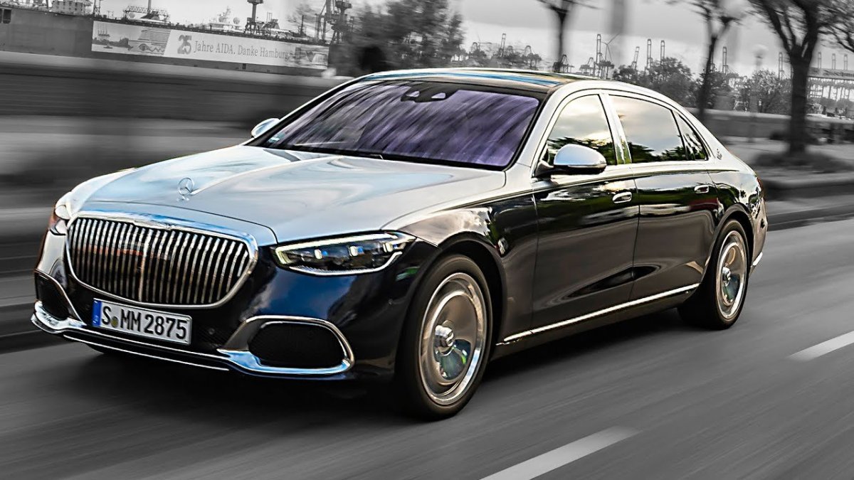 Мерседес Майбах 2022