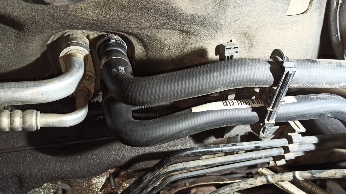 Патрубки печки Ford Focus 2