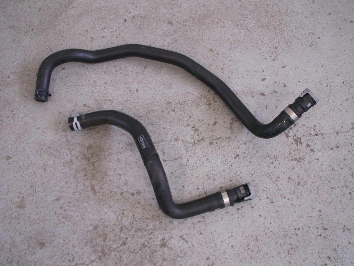 Ford 1363507 патрубок отопителя