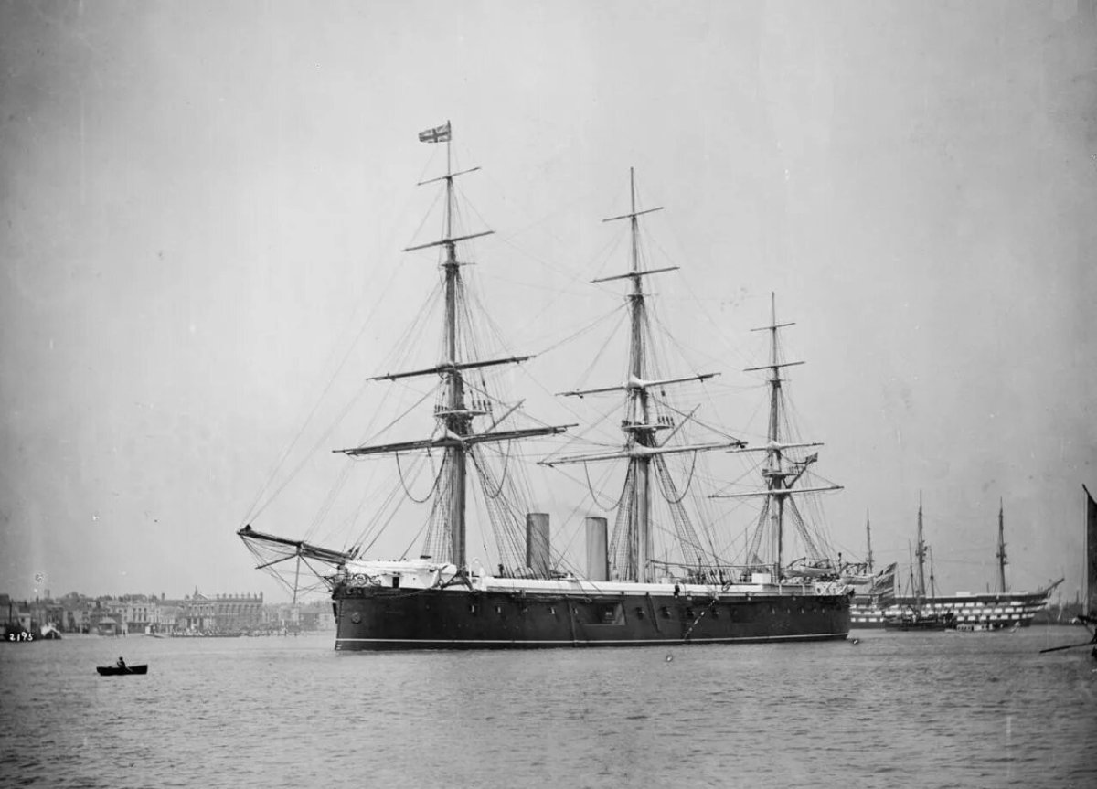 Броненосный крейсер герцог Эдинбургский