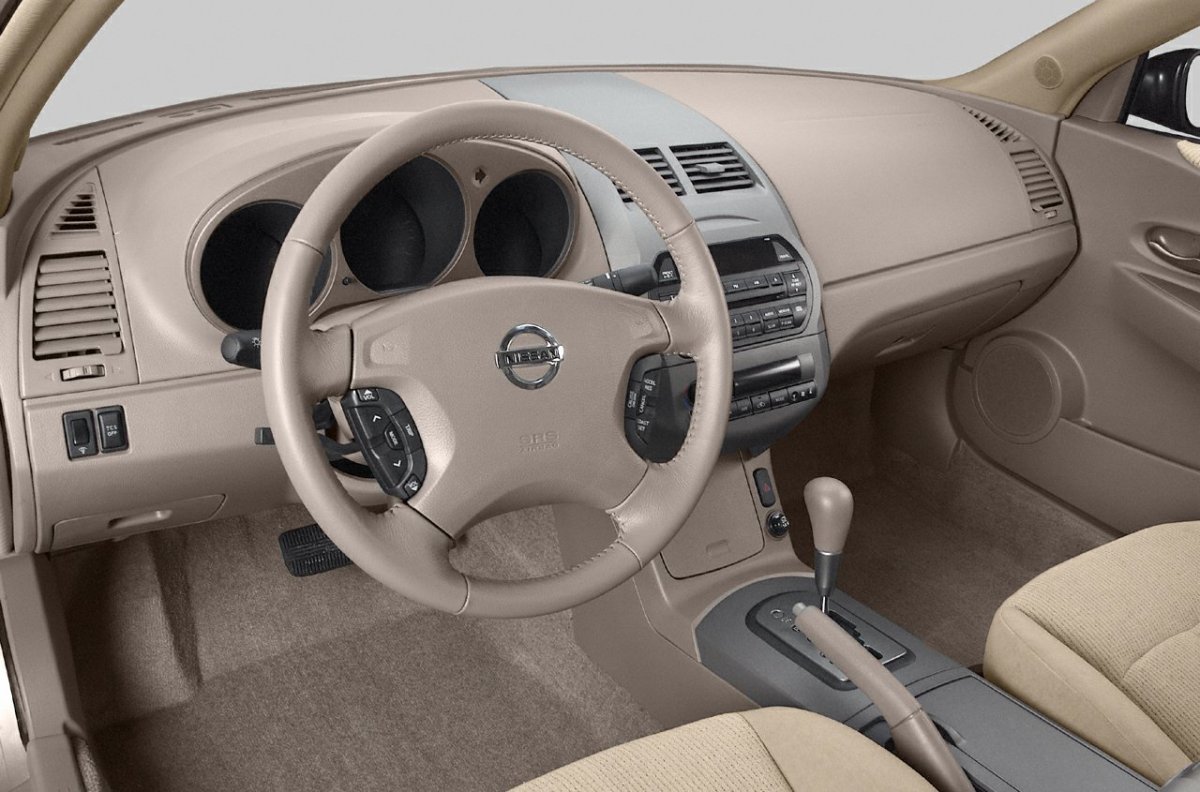 Nissan Altima 2002