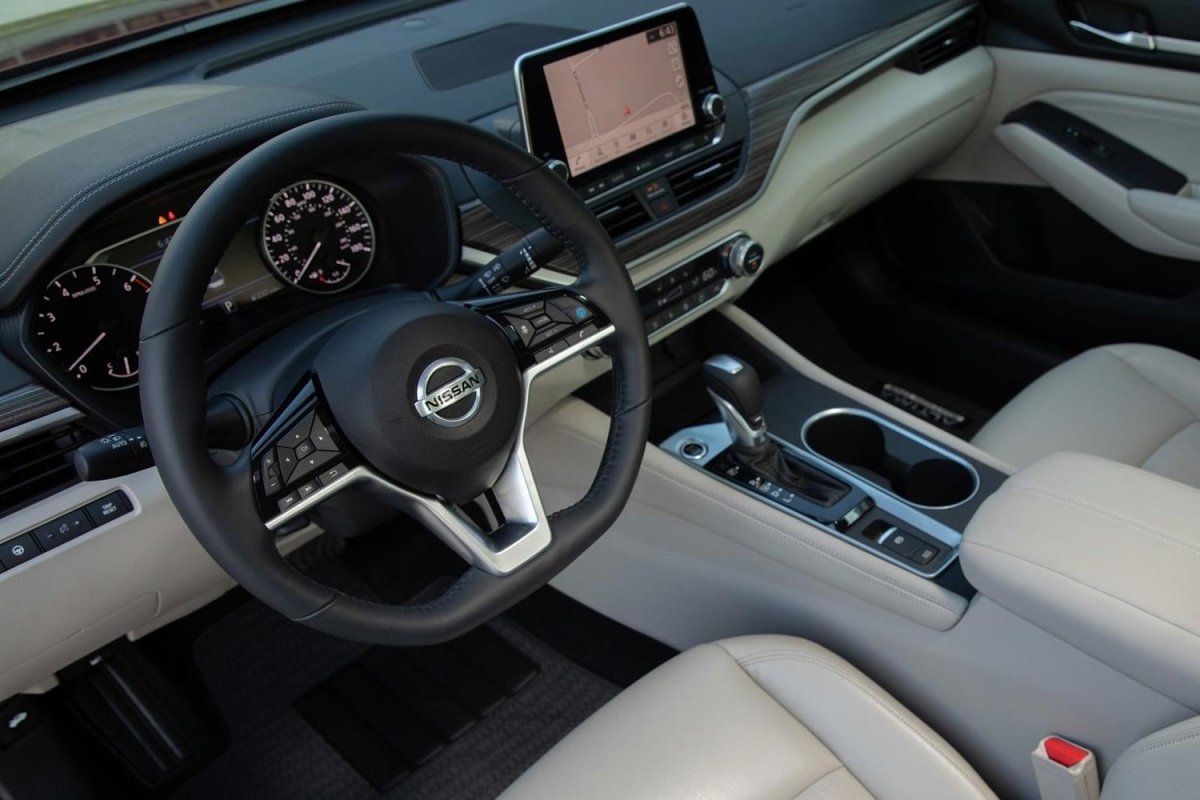 Nissan Altima 2018 салон
