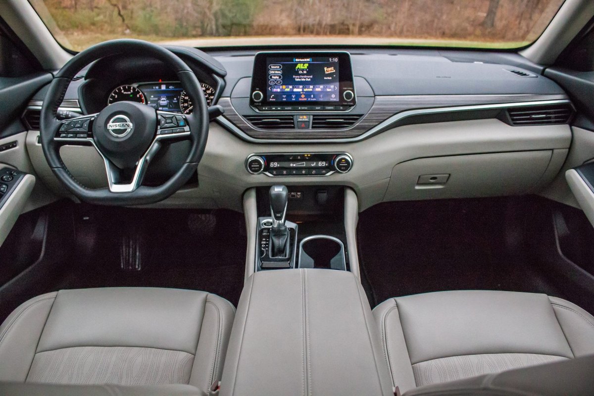 Ниссан Альтима 2019