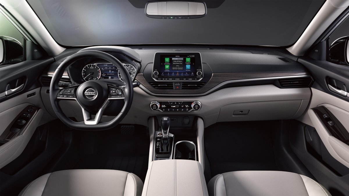 Nissan Altima 2020 Interior