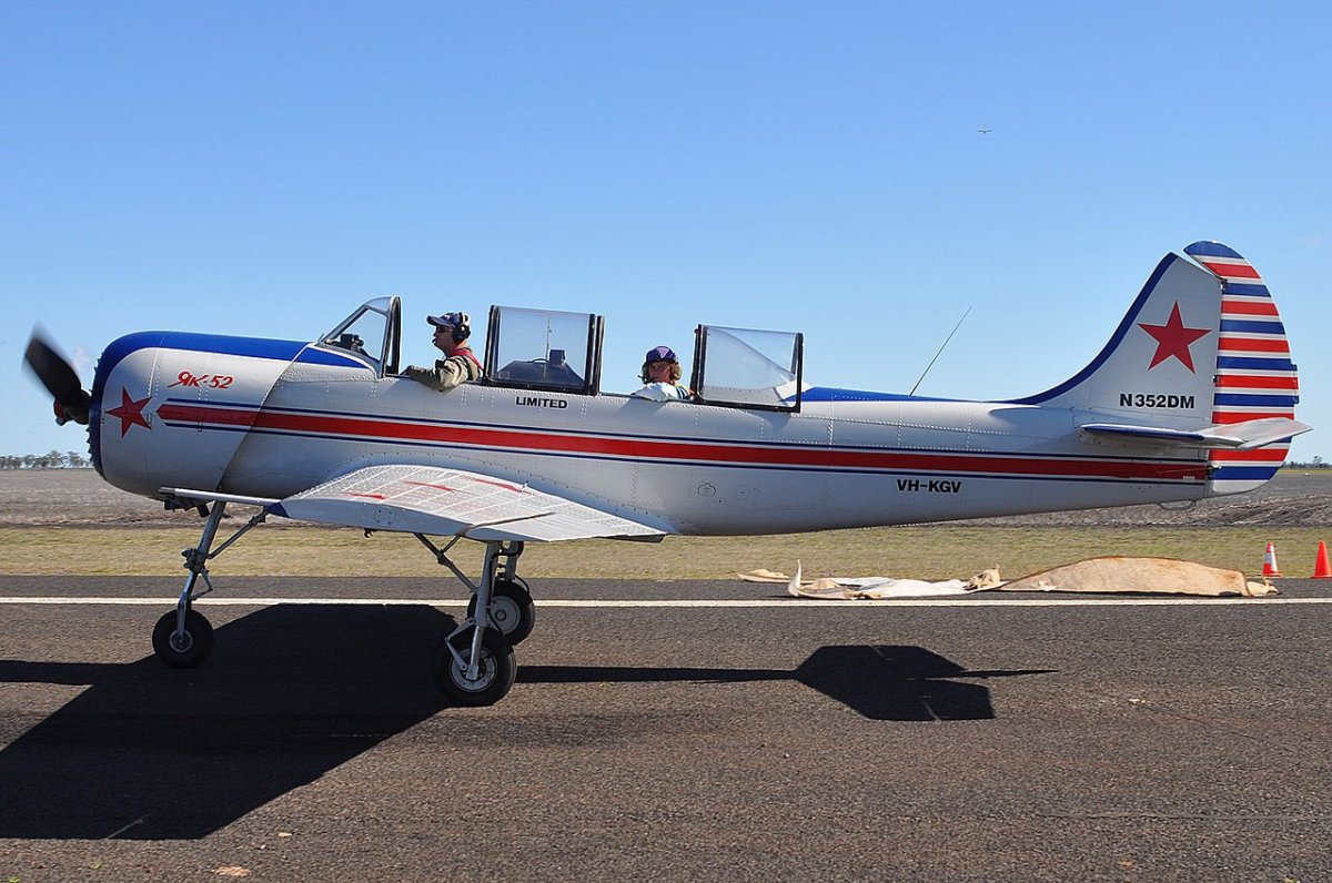 Як-52 учебный