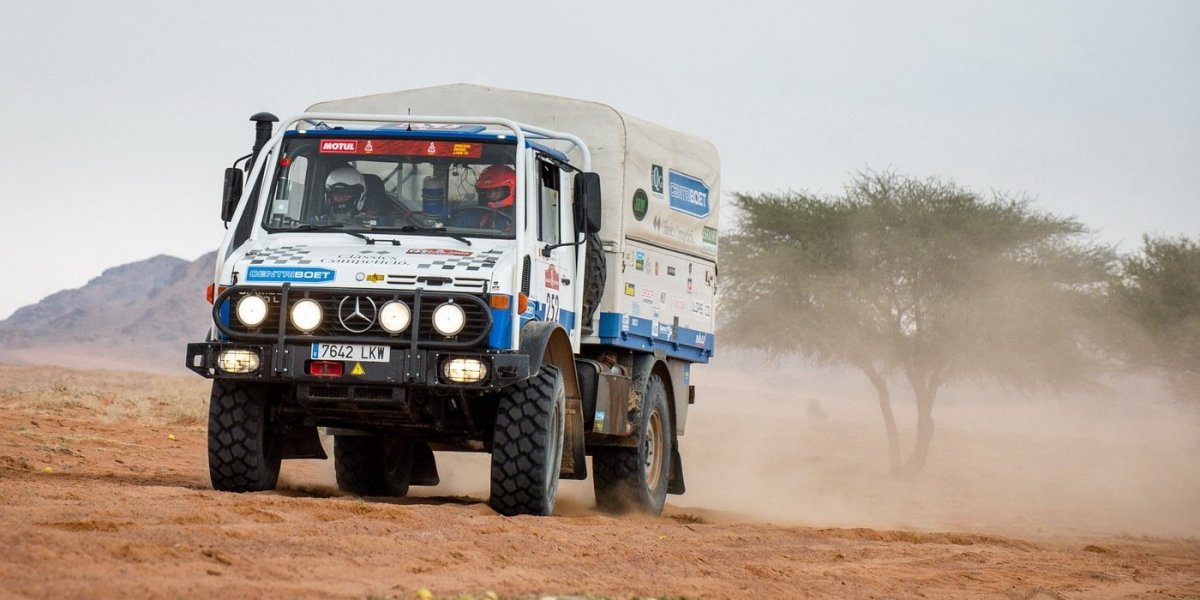 Мерседес ралли Дакар