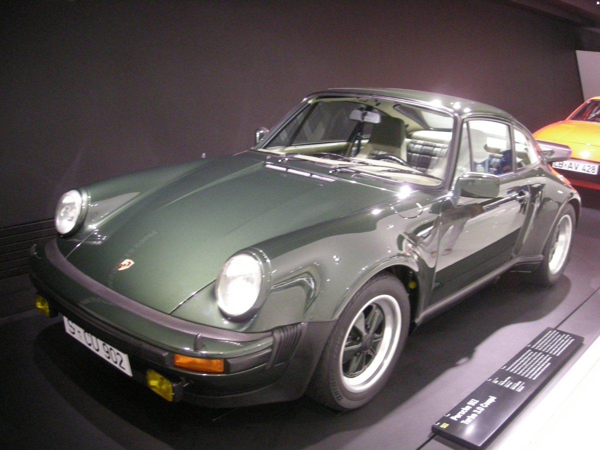 Porsche 911 Type 930