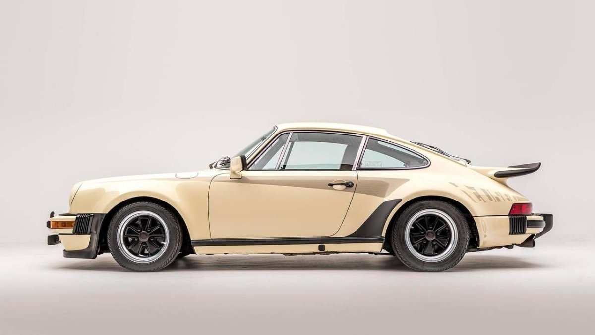 Porsche 930 Turbo Carrera