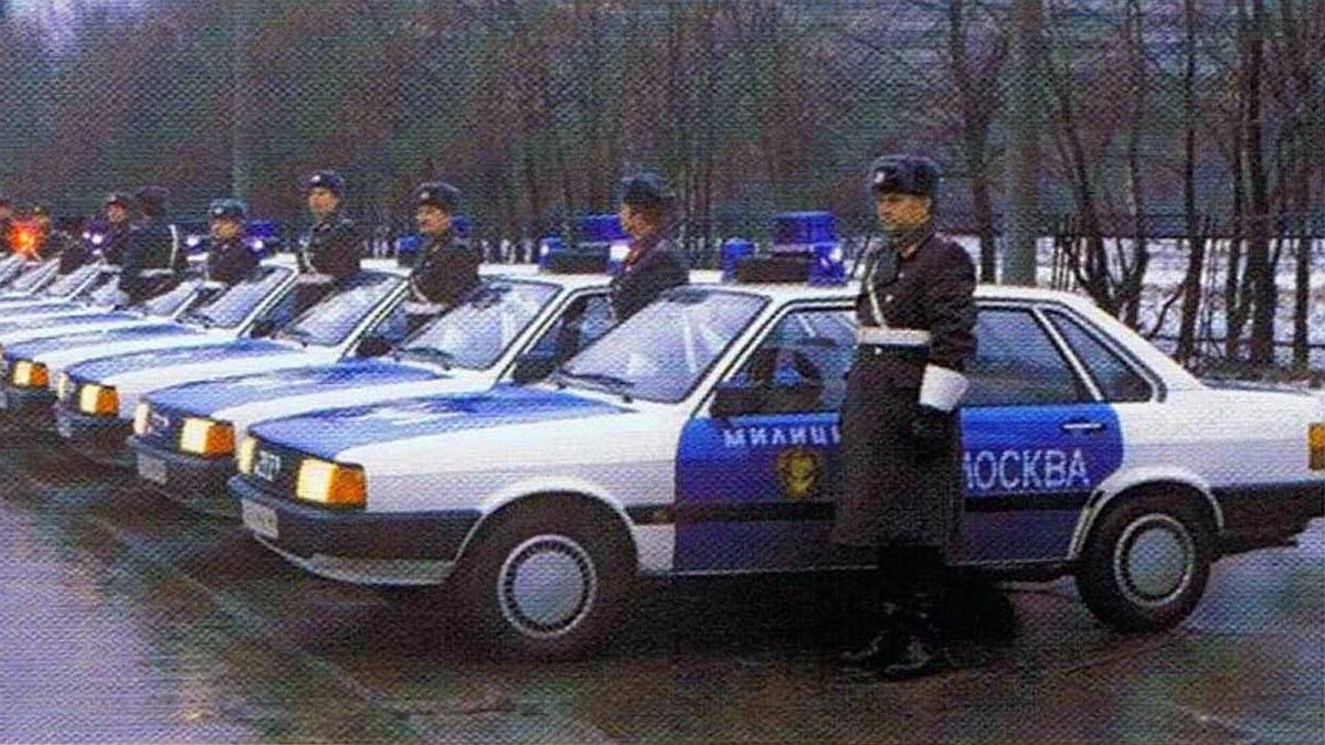 Ауди 80 полиция