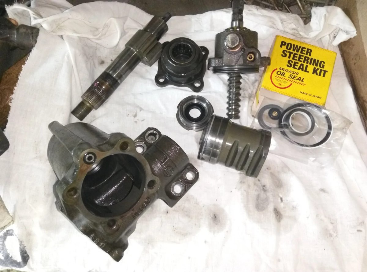 Рулевой редуктор Toyota Dyna bu100