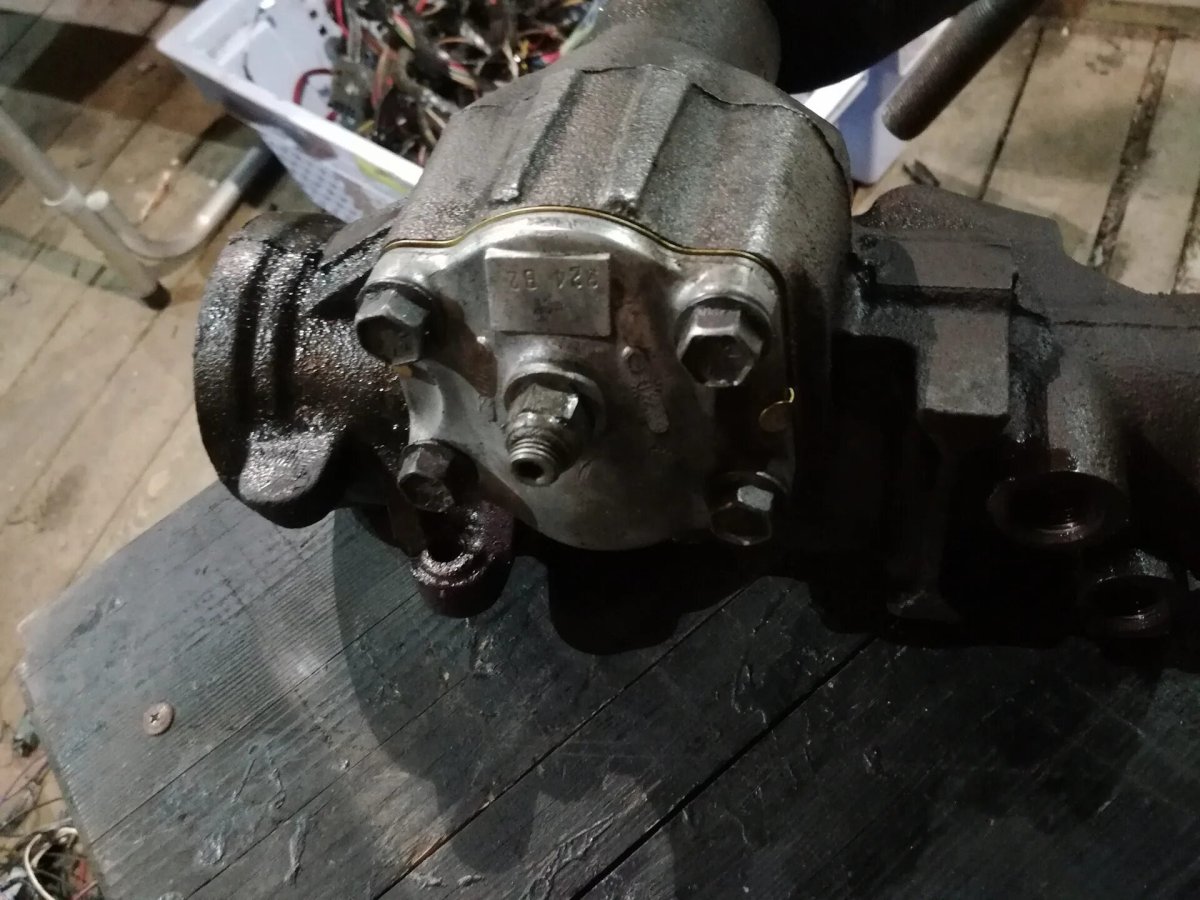 Рулевой редуктор 31105