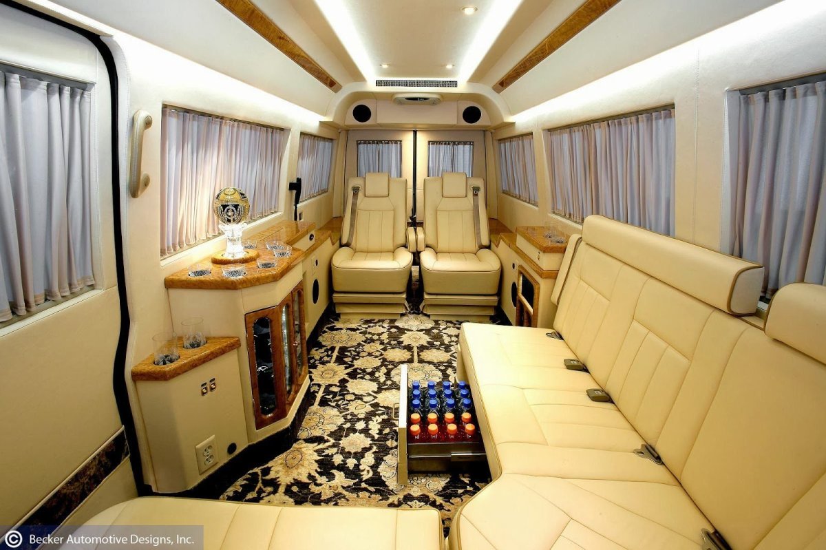 Микроавтобус Mercedes Sprinter салон