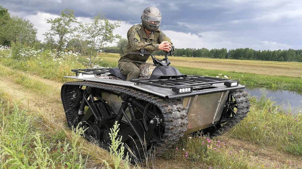 Гусеничный вездеход ВАЕР 1800