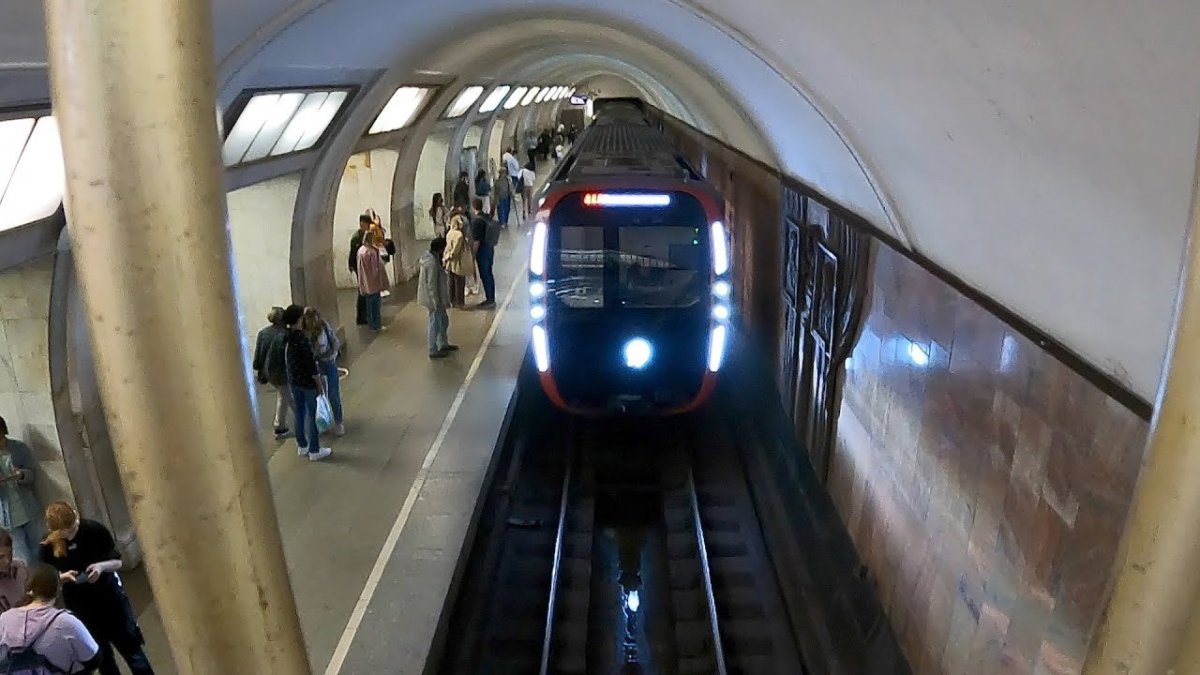 Москва 2020 поезд метрополитена