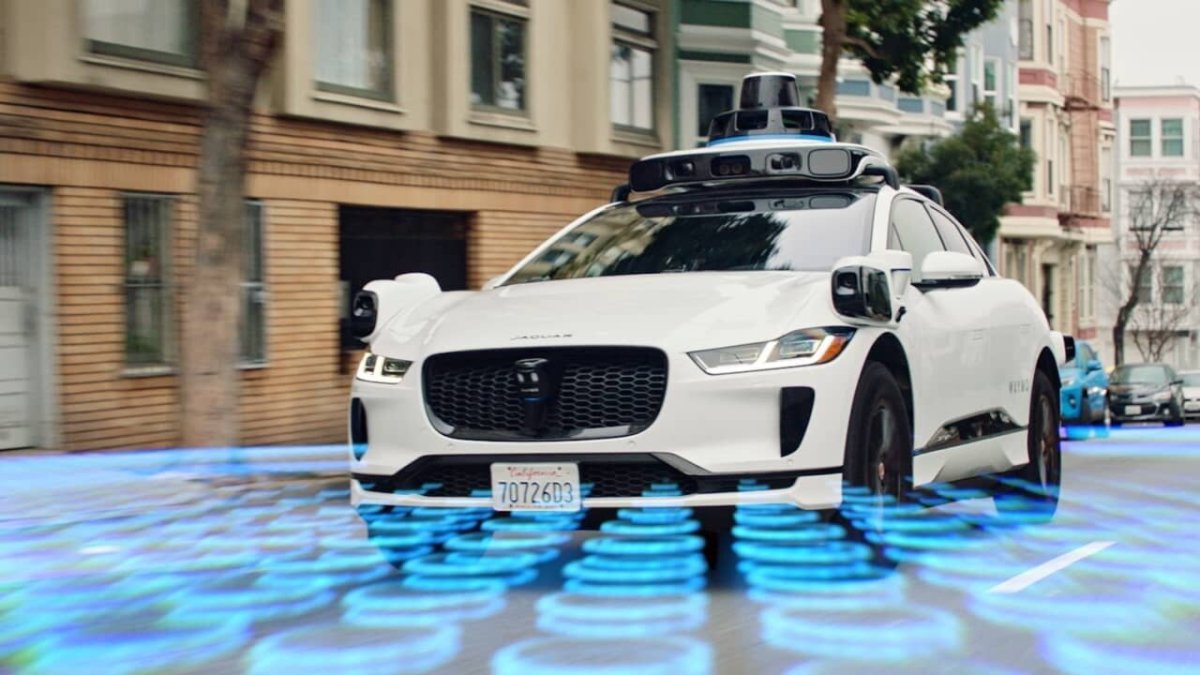Беспилотные автомобили Waymo