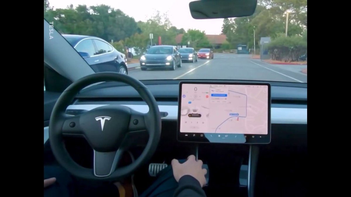 Tesla model 3 Автопилот