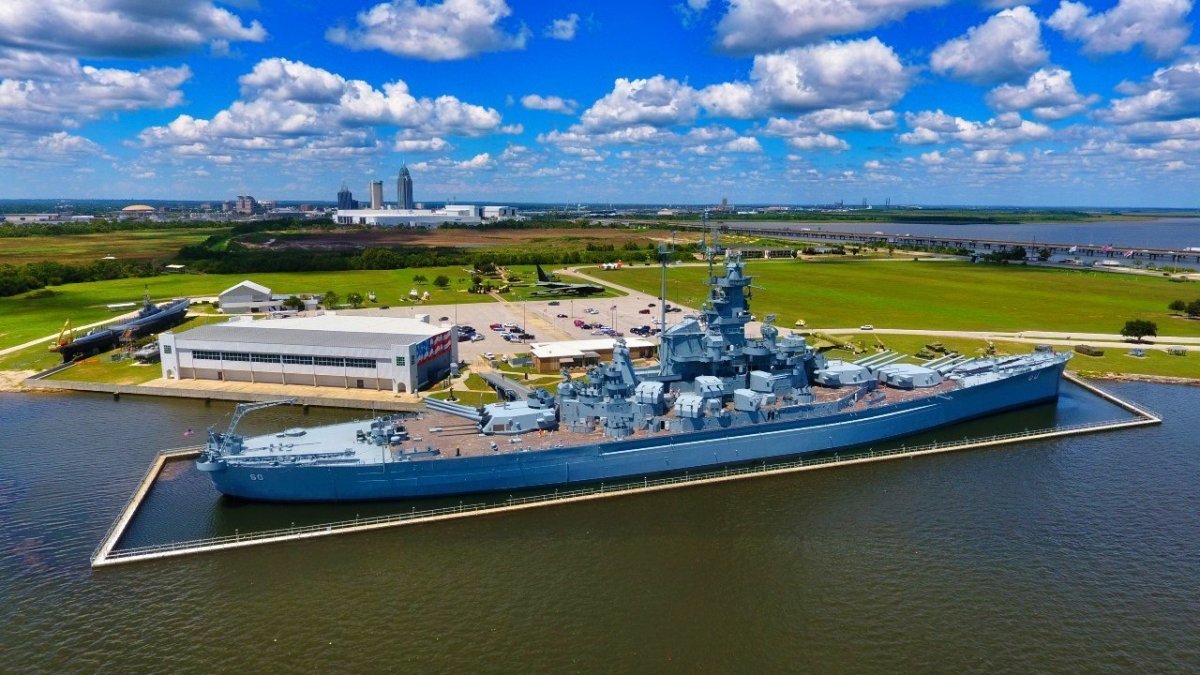 Мемориальный парк броненосец USS Alabama