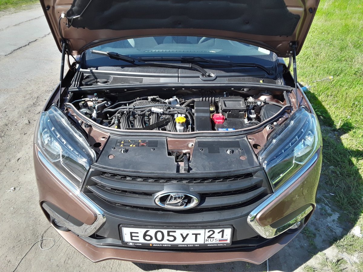 Моторный отсек Лада Веста