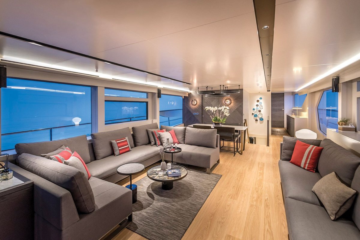 Яхта моторная ньюморир 26 хр