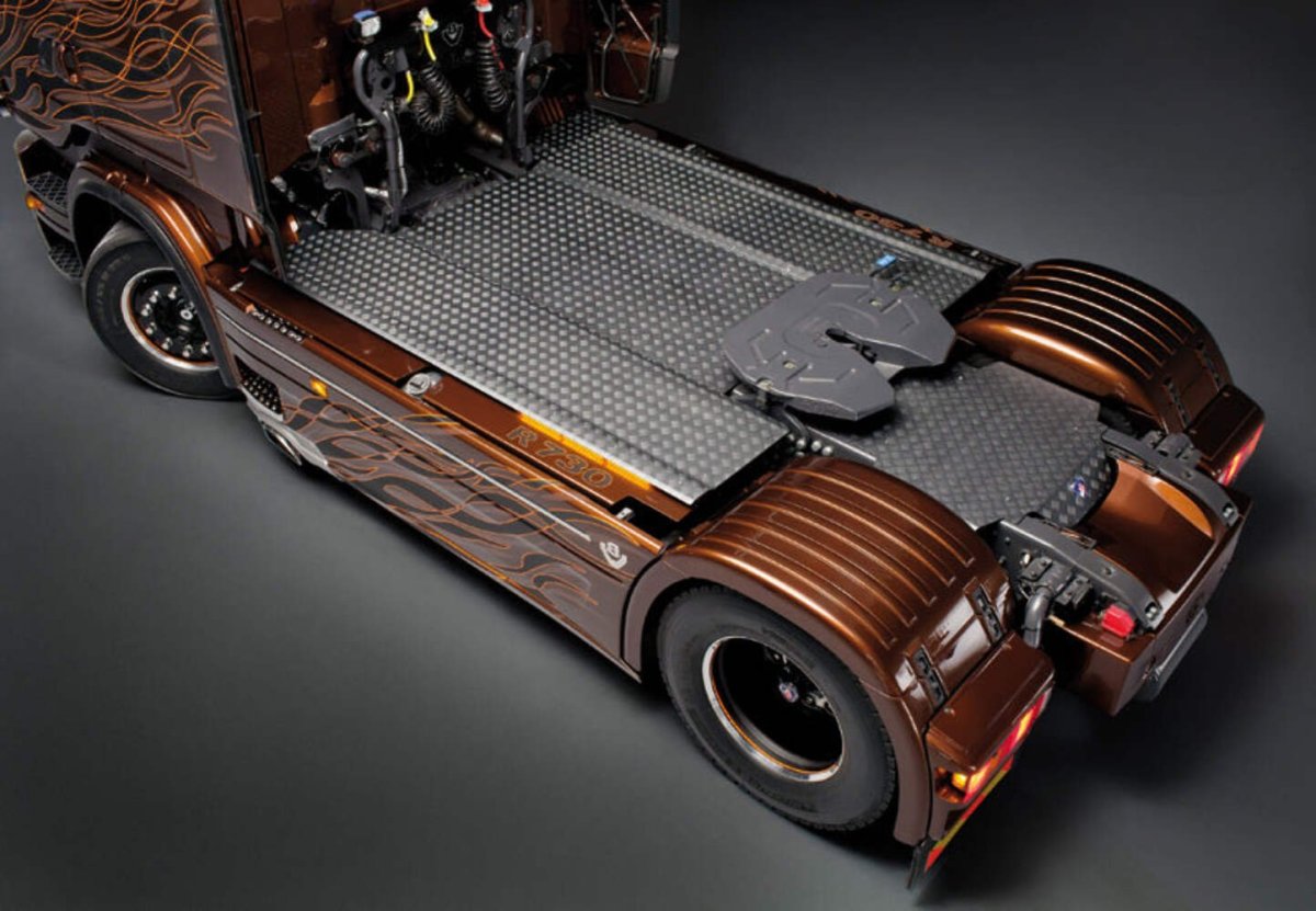 Scania r730 v8 Black Amber