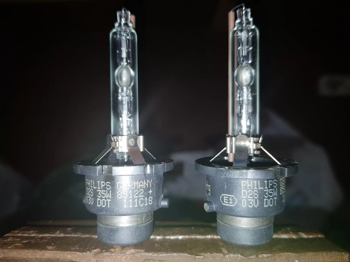 Mazda CX 7 лампа ближнего света ксенон