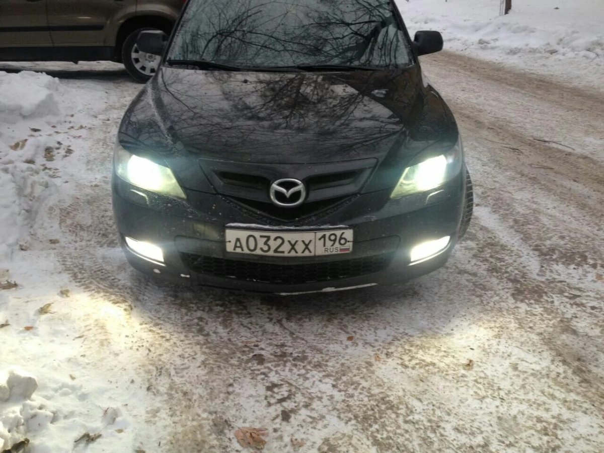 Ближний свет Мазда 3 БК