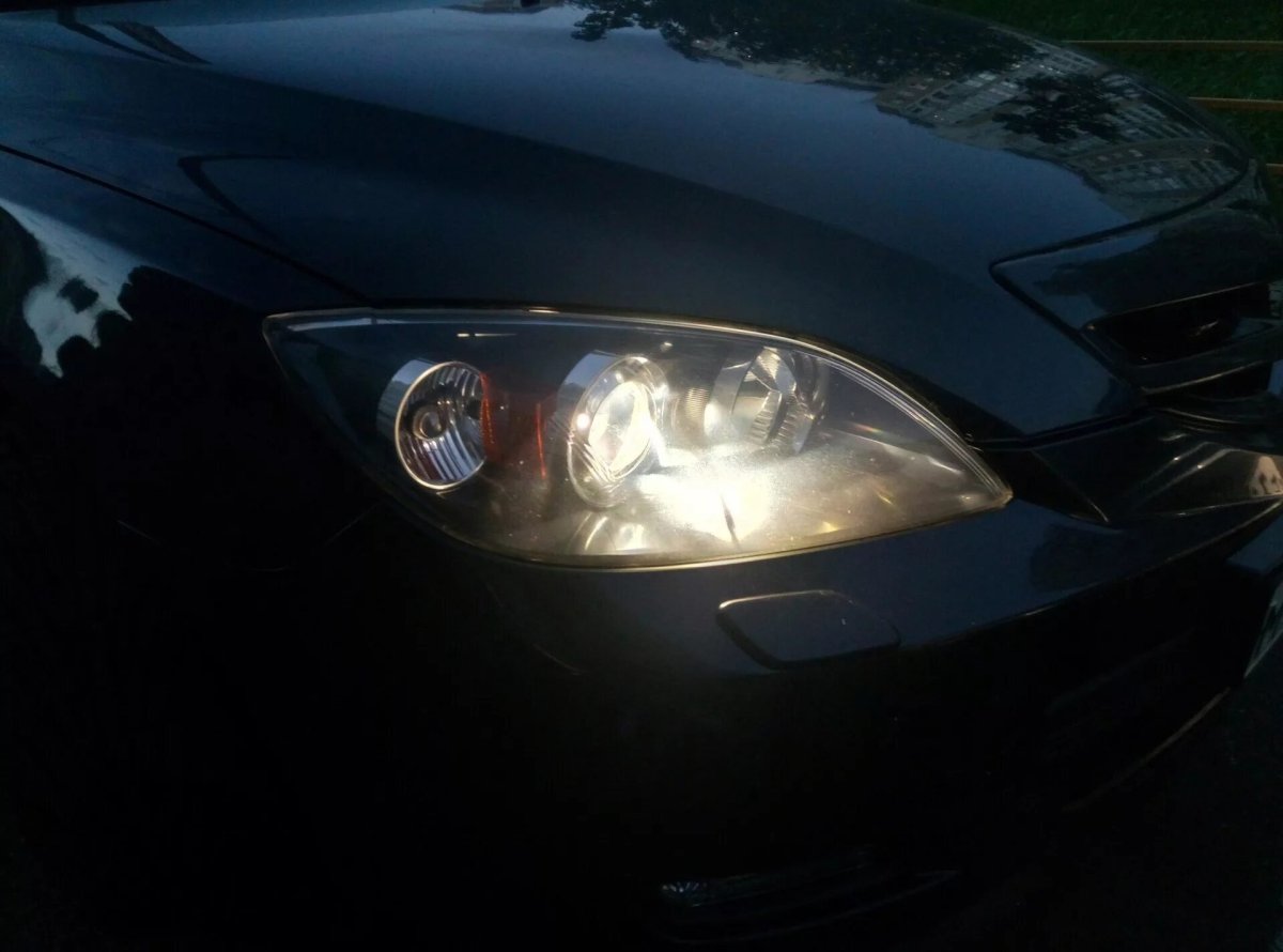 Фары на Мазда 3 2008 2 литра ксенон