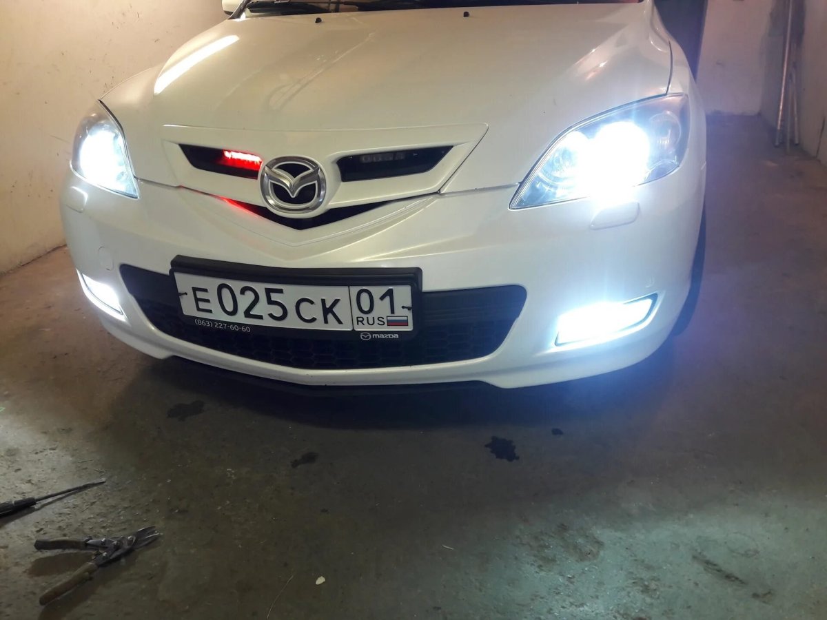 Mazda 3 BK ксенон