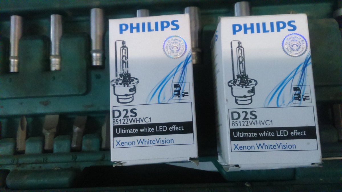 Лампочка ближнего света Мазда 3 БК 2008