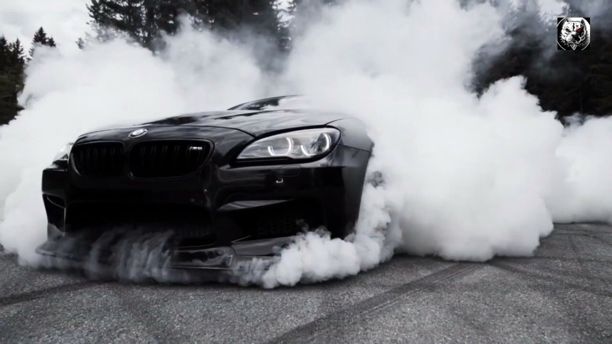 БМВ м5 черная дрифт