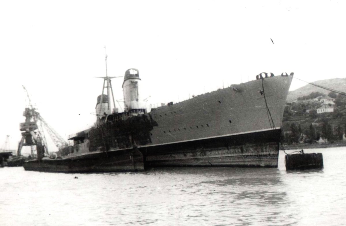 Крейсер Слава СССР