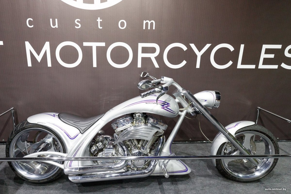 Серебряный Аист мотоцикл