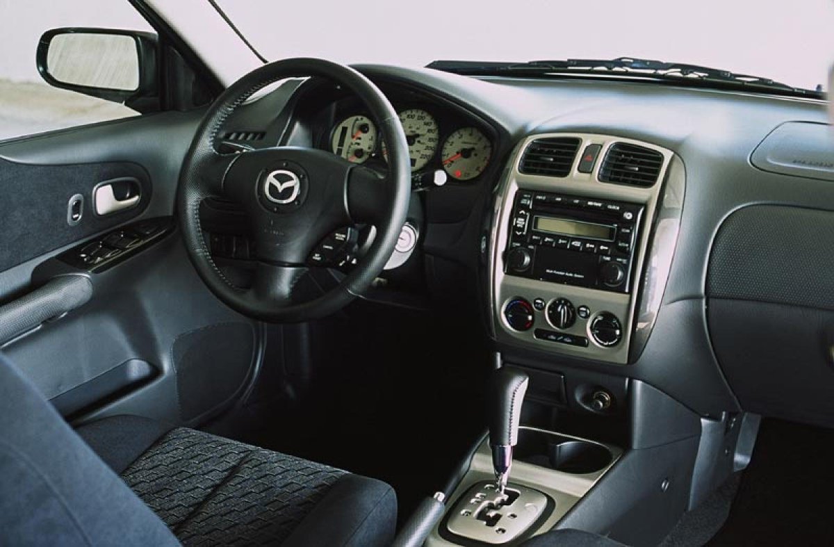 Mazda protege 2003 салон