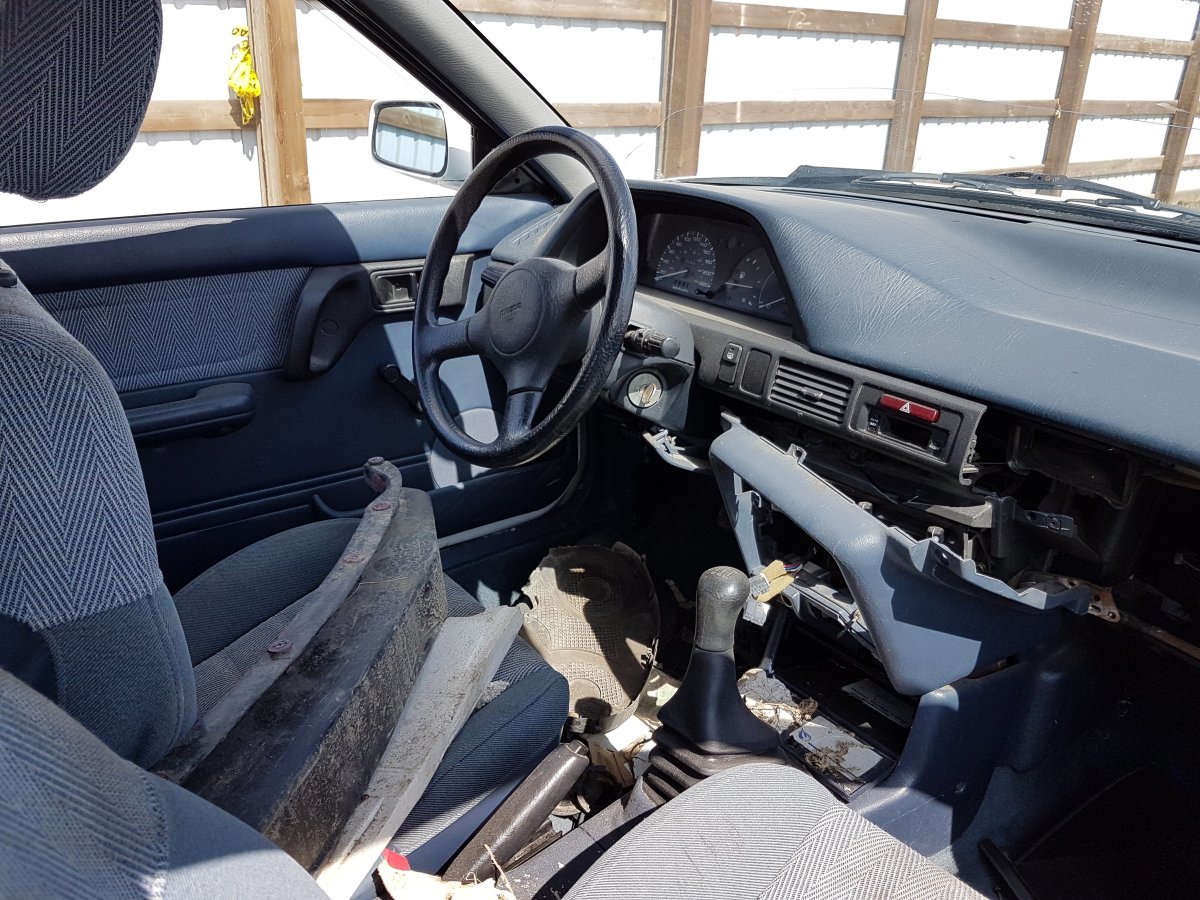 Mazda 323 Interior